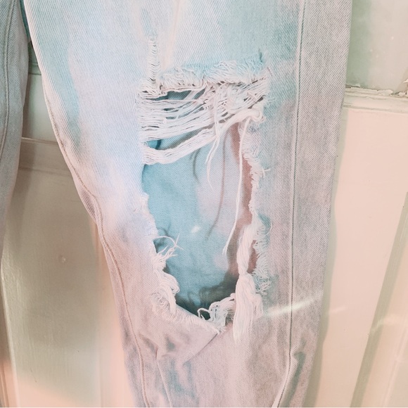 Carmar distressed mom high waisted denim jeans Size 27 - Picture 2 of 6